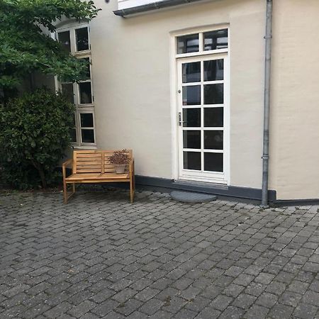 Nyrenoveret Charmerende Lejlighed I Odense C! Daire Dış mekan fotoğraf
