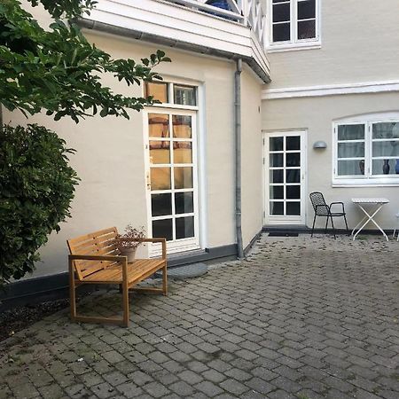 Nyrenoveret Charmerende Lejlighed I Odense C! Daire Dış mekan fotoğraf