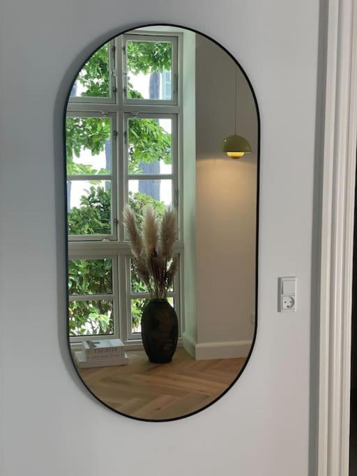 Nyrenoveret Charmerende Lejlighed I Odense C! Daire Dış mekan fotoğraf