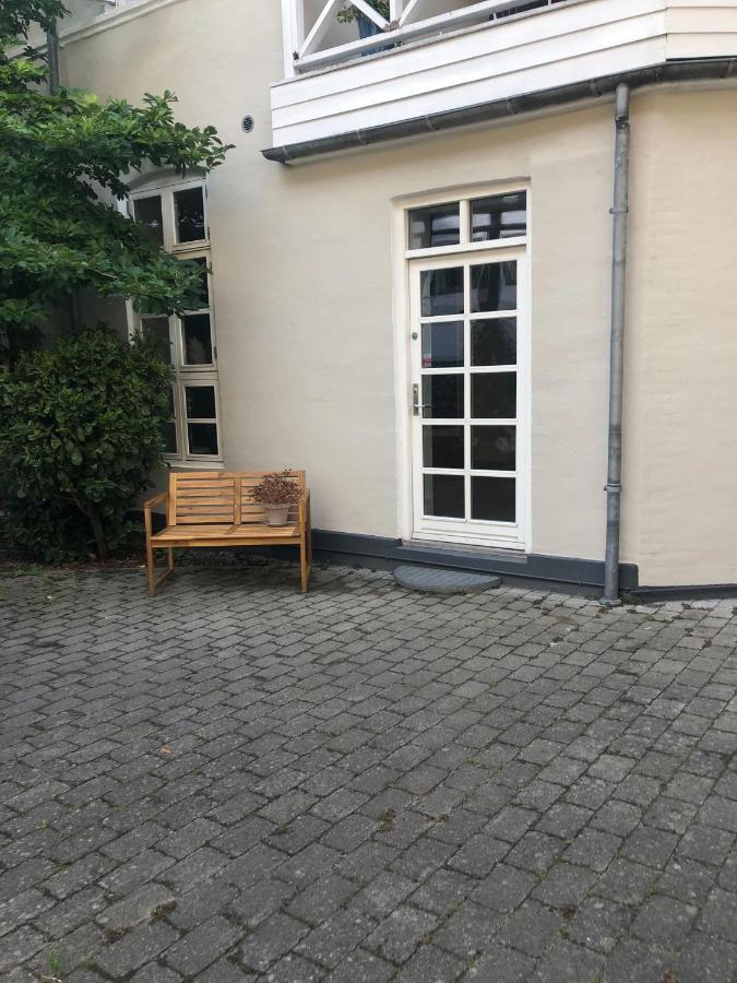 Nyrenoveret Charmerende Lejlighed I Odense C! Daire Dış mekan fotoğraf